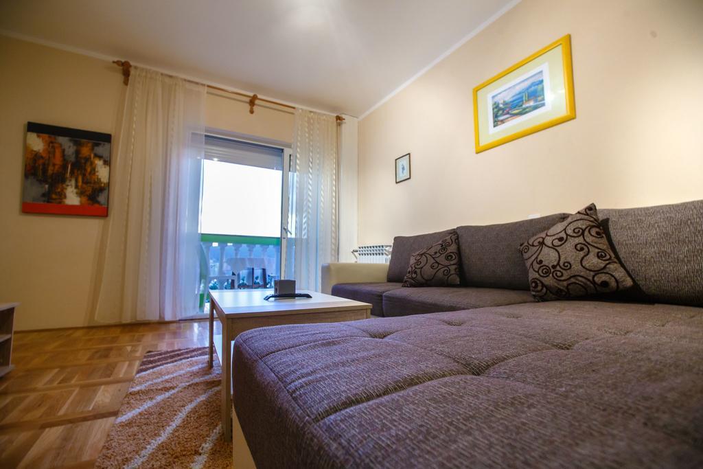 Apartments Slavko Supetarska Draga Esterno foto