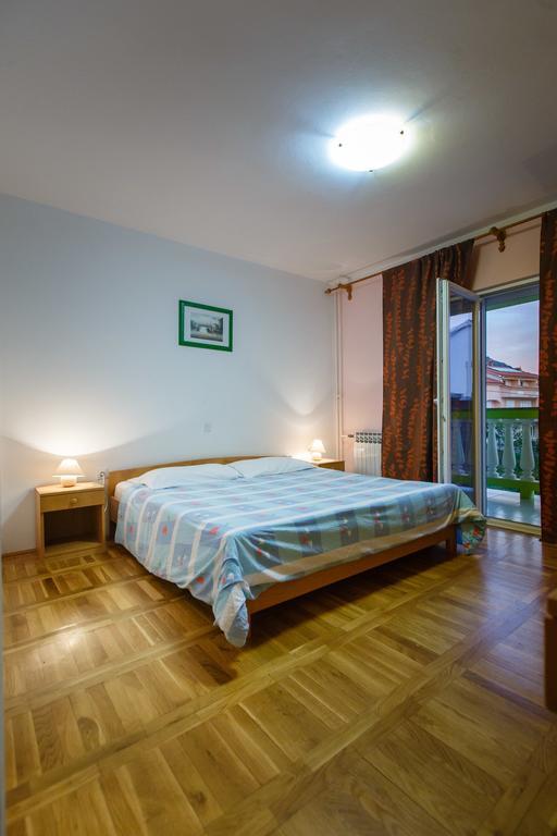 Apartments Slavko Supetarska Draga Esterno foto