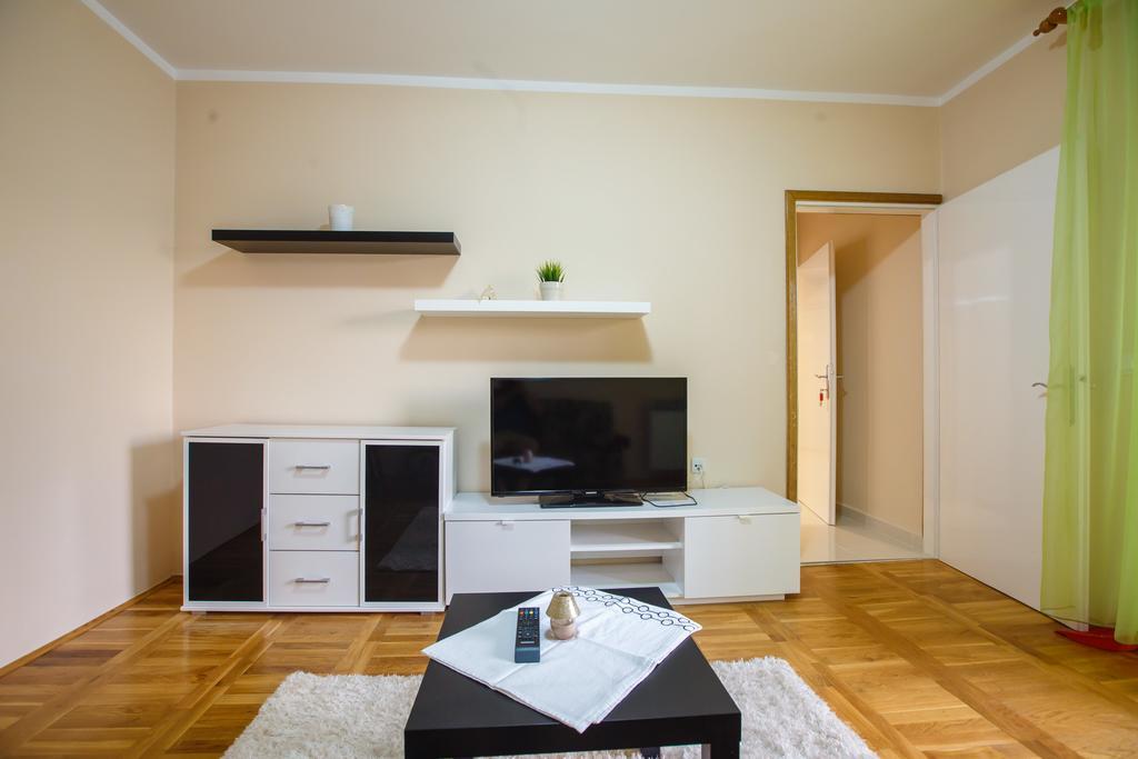 Apartments Slavko Supetarska Draga Esterno foto